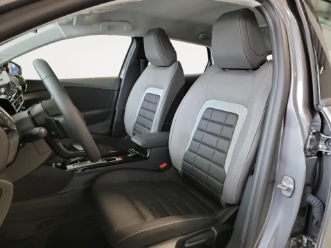 Citroën C4 Hybrid 145 ë-DCS6 Plus