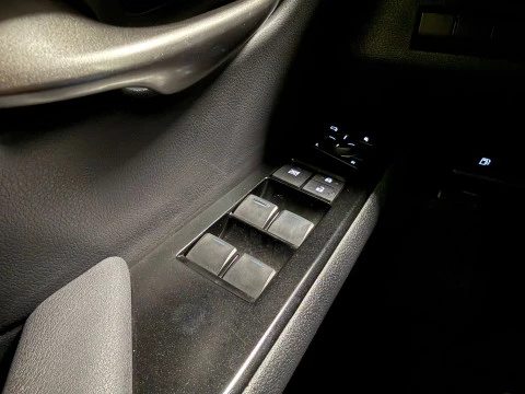 Lexus UX 2.0 250h Business