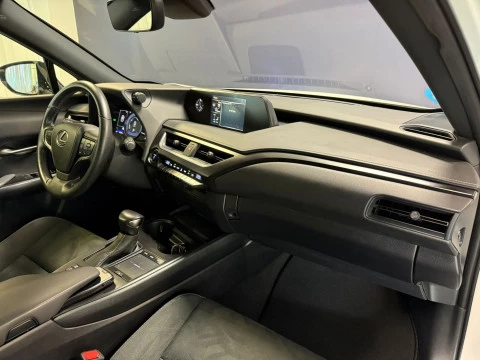Lexus UX 2.0 250h Business