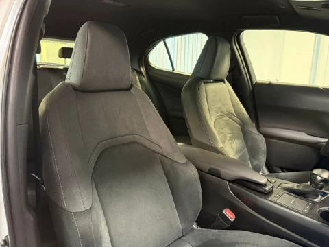 Lexus UX 2.0 250h Business