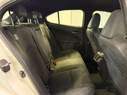 Lexus UX 2.0 250h Business