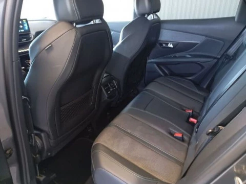 Peugeot 3008 Hybrid 225 e-EAT8 Allure Pack