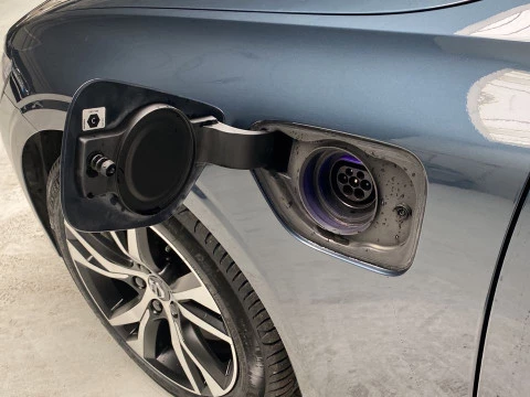 Volvo V60 familiar 2.0 T6 RECHARGE R-DESIGN AUTO 4WD 5P