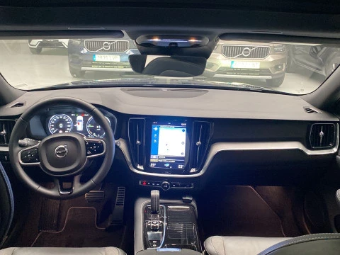 Volvo V60 familiar 2.0 T6 RECHARGE R-DESIGN AUTO 4WD 5P