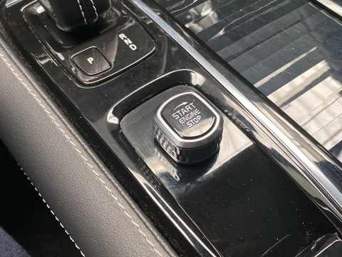 Volvo V60 familiar 2.0 T6 RECHARGE R-DESIGN AUTO 4WD 5P