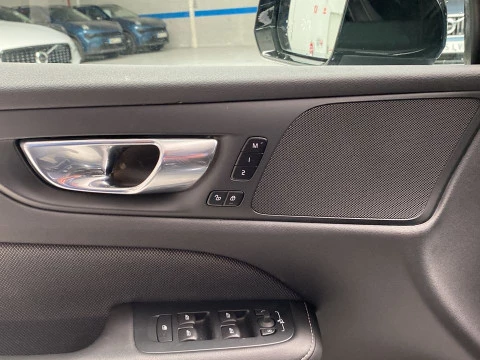 Volvo V60 familiar 2.0 T6 RECHARGE R-DESIGN AUTO 4WD 5P