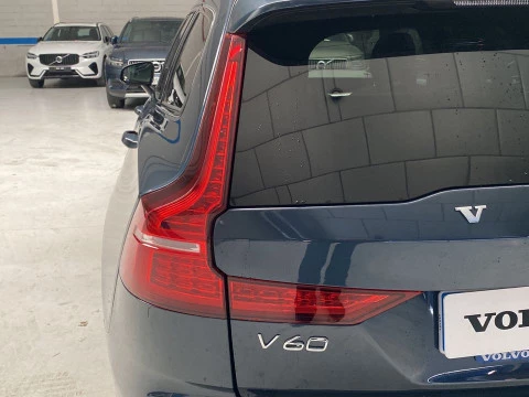 Volvo V60 familiar 2.0 T6 RECHARGE R-DESIGN AUTO 4WD 5P