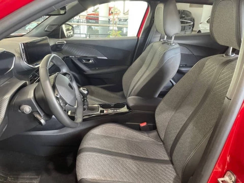 Peugeot 2008 Allure Puretech 100 S&S 6 Vel. MAN