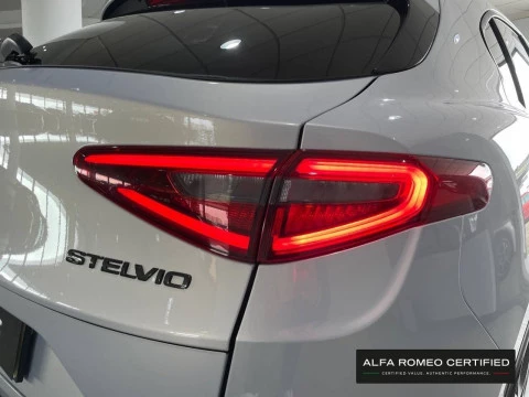 Alfa Romeo Stelvio 2.2 Diésel 140kW (190CV) Sprint RWD