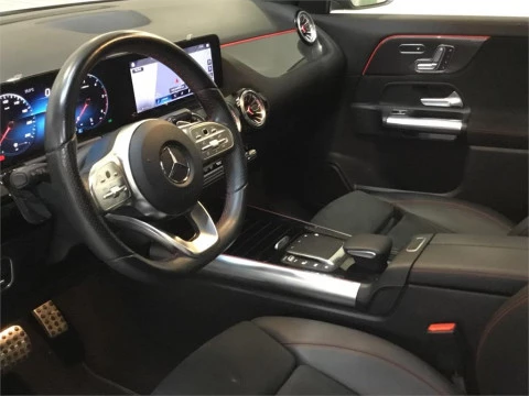 Mercedes-Benz GLA 220 D 4MATIC