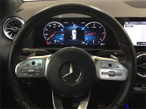 Mercedes-Benz GLA 220 D 4MATIC