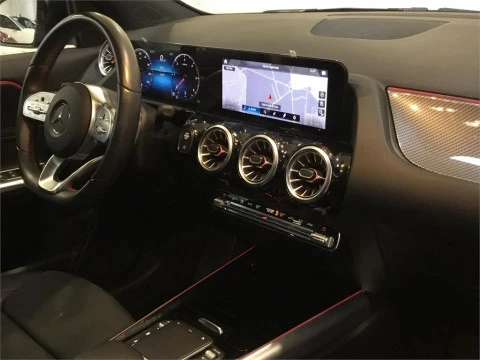 Mercedes-Benz GLA 220 D 4MATIC