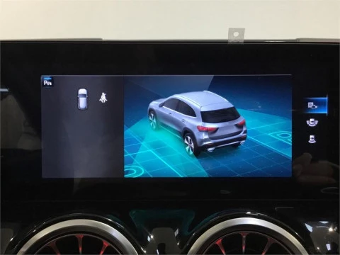 Mercedes-Benz GLA 220 D 4MATIC