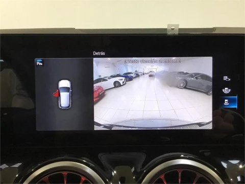 Mercedes-Benz GLA 220 D 4MATIC