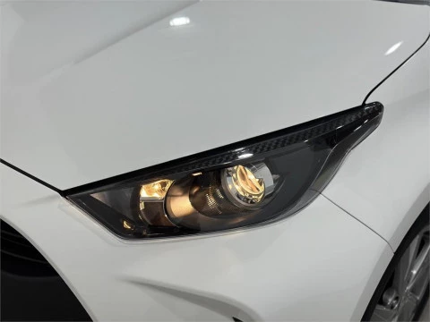 Toyota Yaris ACTIVE PLUS