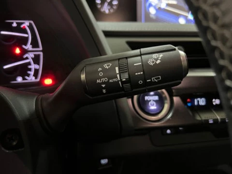 Lexus UX 2.0 250h Premium