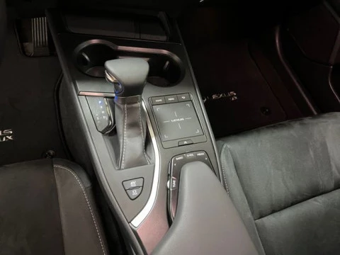 Lexus UX 2.0 250h Premium
