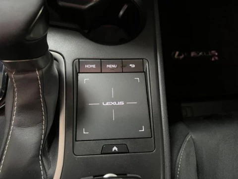 Lexus UX 2.0 250h Premium