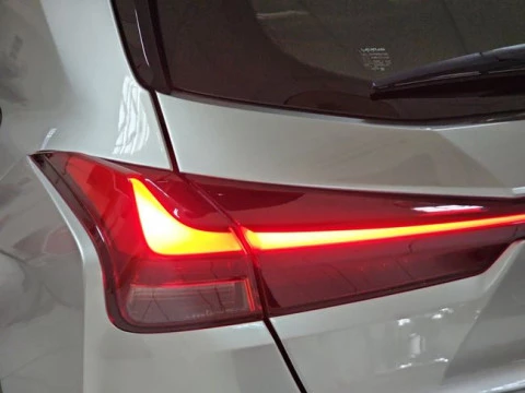 Lexus UX 2.0 250h Premium