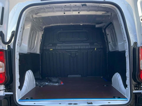 Peugeot Partner Standard 600kg BlueHDi 100CV Manual