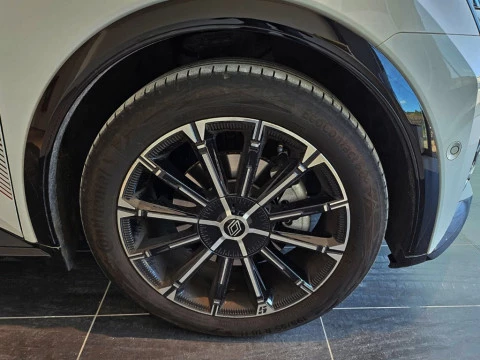 Renault R5 E-Tech  electrico  Iconic cinq autonomia confort 110 kW