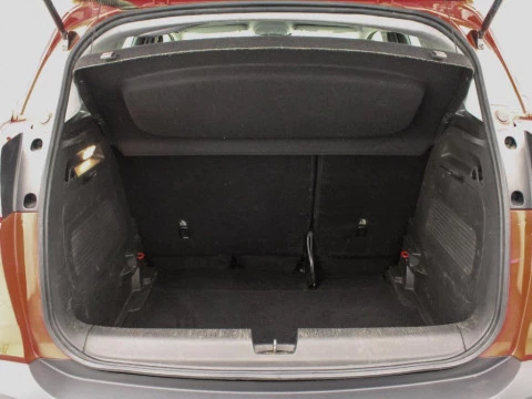 Opel Crossland X 1.6T 73KW 99 5P