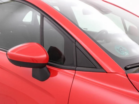 Opel Crossland X 1.6T 73KW 99 5P