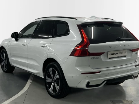 Volvo XC60 XC60 Plus, T6 eAWD H?brido enchufable, El+ctrico/Gasolina, Dark