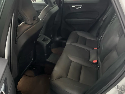 Volvo XC60 XC60 Plus, T6 eAWD H?brido enchufable, El+ctrico/Gasolina, Dark