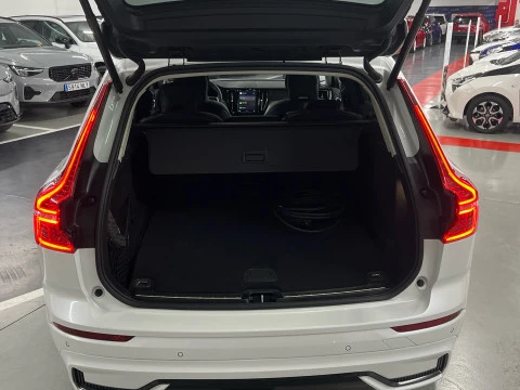 Volvo XC60 XC60 Plus, T6 eAWD H?brido enchufable, El+ctrico/Gasolina, Dark