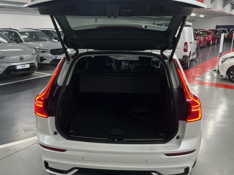 Volvo XC60 XC60 Plus, T6 eAWD H?brido enchufable, El+ctrico/Gasolina, Dark