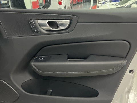 Volvo XC60 XC60 Plus, T6 eAWD H?brido enchufable, El+ctrico/Gasolina, Dark