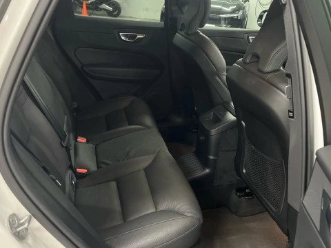 Volvo XC60 XC60 Plus, T6 eAWD H?brido enchufable, El+ctrico/Gasolina, Dark