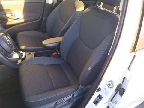 Toyota Yaris 5 Puertas Active Tech 120H Automático (e-CVT)