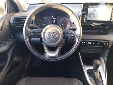 Toyota Yaris 5 Puertas Active Tech 120H Automático (e-CVT)