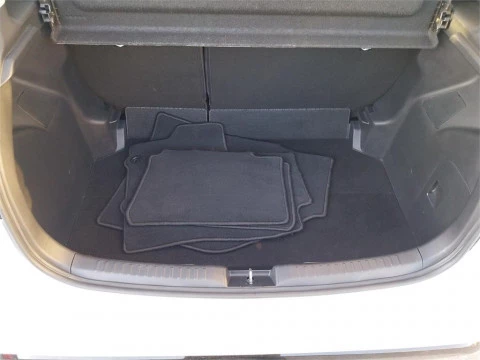 Toyota Yaris 5 Puertas Active Tech 120H Automático (e-CVT)