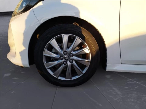 Toyota Yaris 5 Puertas Active Tech 120H Automático (e-CVT)