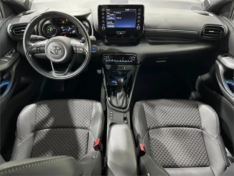 Toyota Yaris 5 Puertas Style 120H Automático (e-CVT)