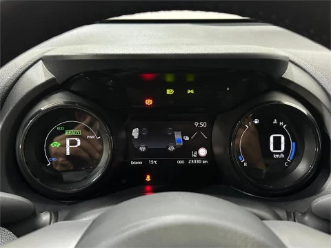 Toyota Yaris 5 Puertas Style 120H Automático (e-CVT)