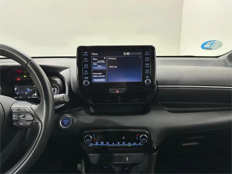 Toyota Yaris 5 Puertas Style 120H Automático (e-CVT)