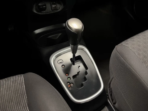 Toyota Yaris 100 Active 73 kW (99 CV)