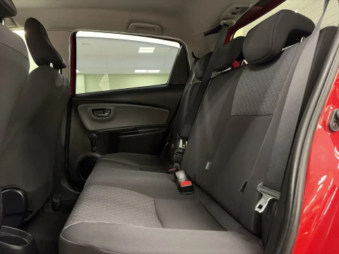 Toyota Yaris 100 Active 73 kW (99 CV)