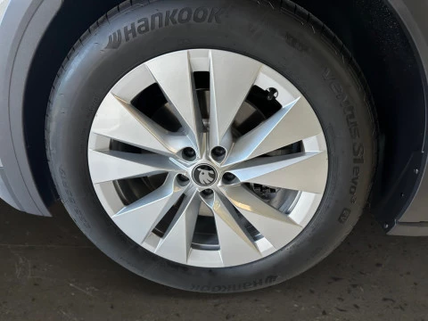 Skoda Elroq 150 KW (204 CV) 63 KWH (59 KWH NETA)