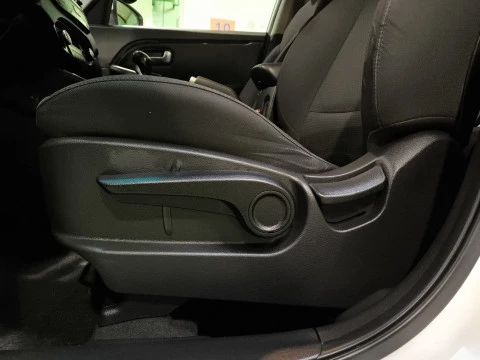 Kia Carens 1.6 GDi UEFA Euro 2016 Eco-Dynamics 99 kW (135 CV)