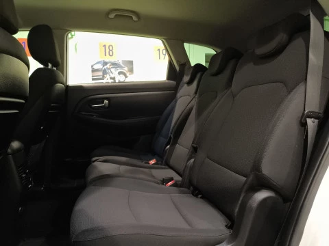 Kia Carens 1.6 GDi UEFA Euro 2016 Eco-Dynamics 99 kW (135 CV)
