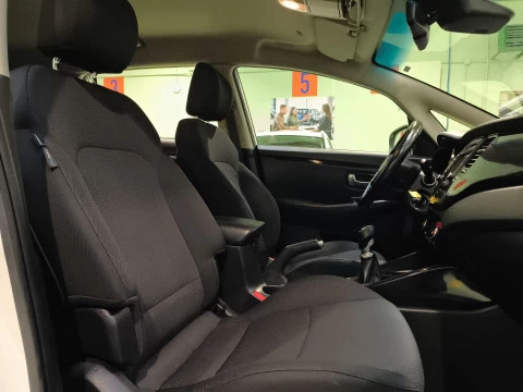 Kia Carens 1.6 GDi UEFA Euro 2016 Eco-Dynamics 99 kW (135 CV)