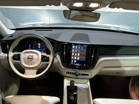 Volvo XC60 2.0 T6 RECHARGE ULTRA DARK AUTO 4WD 350 5P