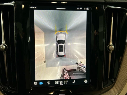 Volvo XC60 2.0 T6 RECHARGE ULTRA DARK AUTO 4WD 350 5P