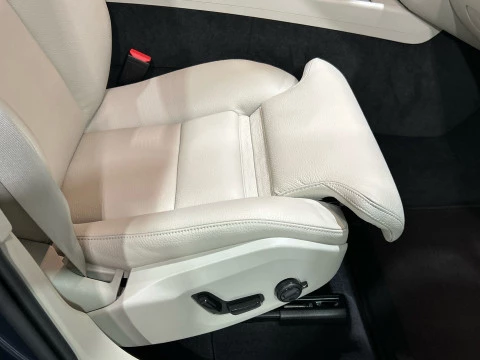 Volvo XC60 2.0 T6 RECHARGE ULTRA DARK AUTO 4WD 350 5P