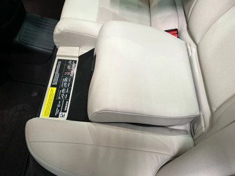 Volvo XC60 2.0 T6 RECHARGE ULTRA DARK AUTO 4WD 350 5P